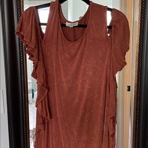 Vintage Wash Cold Shoulder Top in Rust
